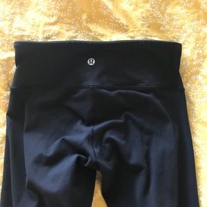 🌿🍋LULULEMON SIZE 4 WUNDER-UNDER LEGGINGS🍋🌿